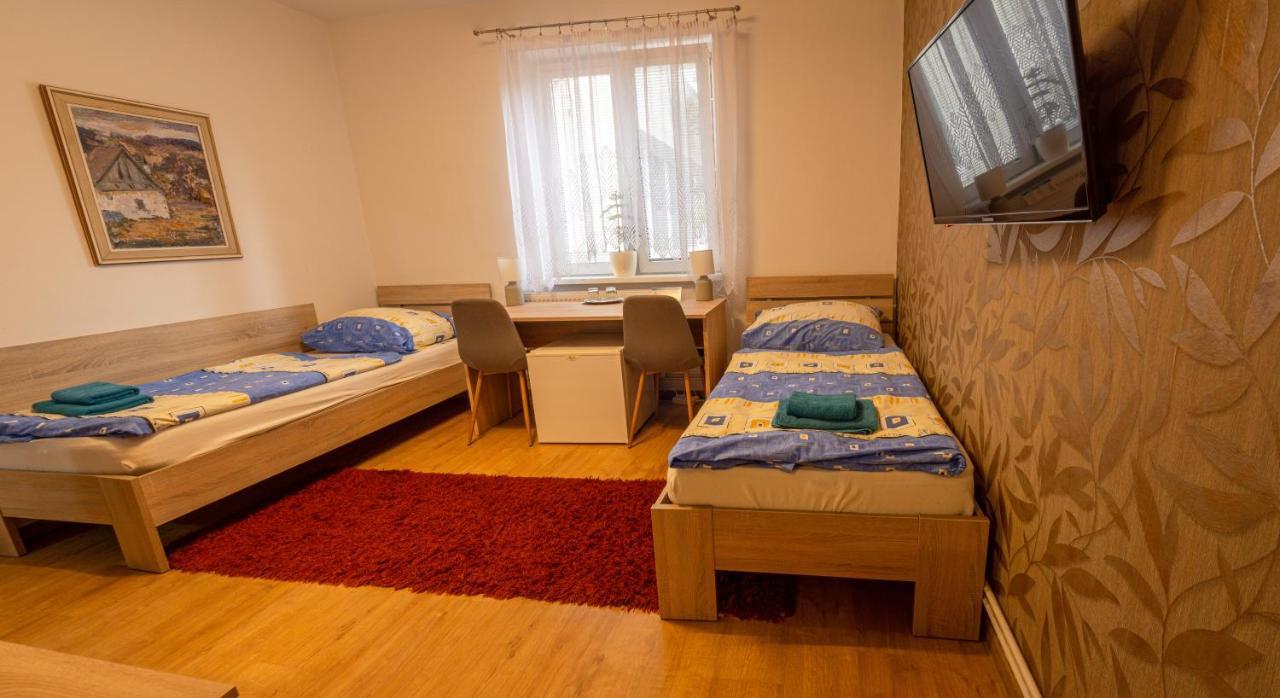 Penzion Blesk Ружомберок Экстерьер фото
